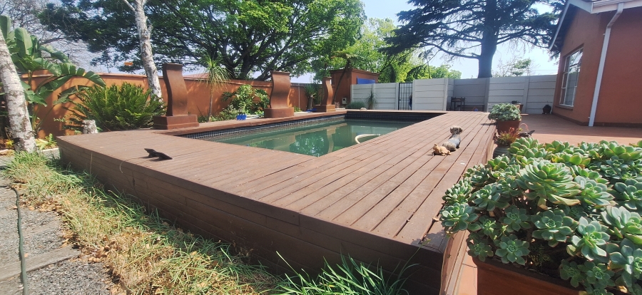 5 Bedroom Property for Sale in Kenmare Gauteng