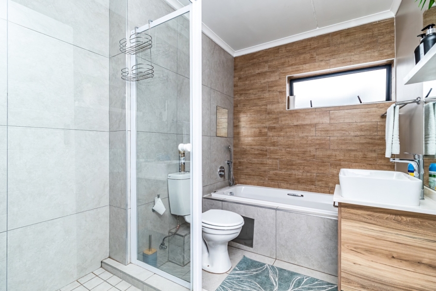 2 Bedroom Property for Sale in Olivewood Hub Business Park Gauteng