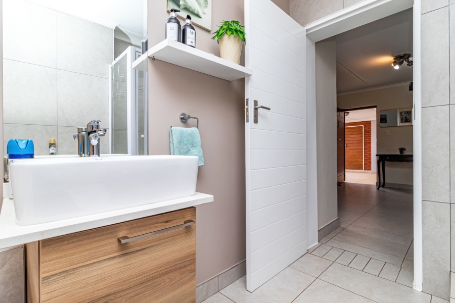 2 Bedroom Property for Sale in Olivewood Hub Business Park Gauteng