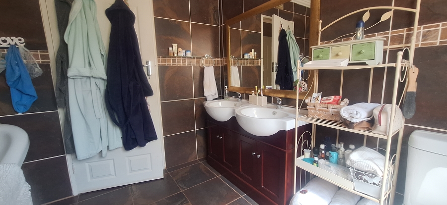 4 Bedroom Property for Sale in Krugersdorp North Gauteng