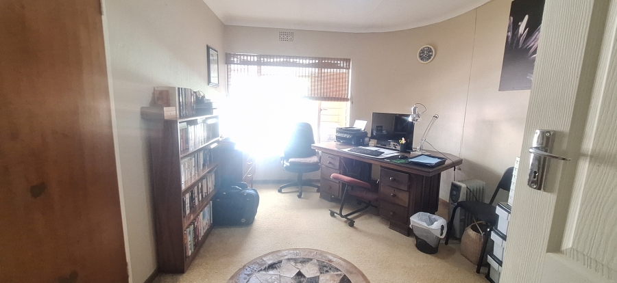 4 Bedroom Property for Sale in Krugersdorp North Gauteng