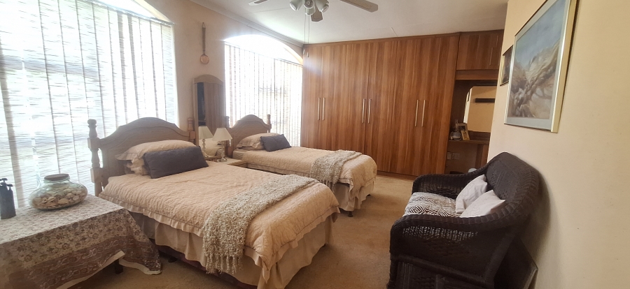 4 Bedroom Property for Sale in Krugersdorp North Gauteng