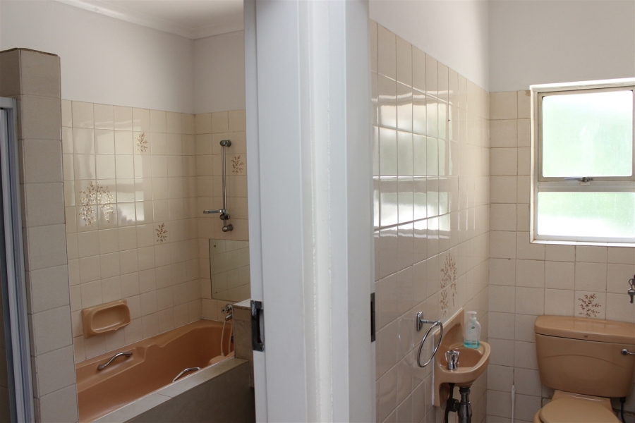 8 Bedroom Property for Sale in Moreleta Park Gauteng