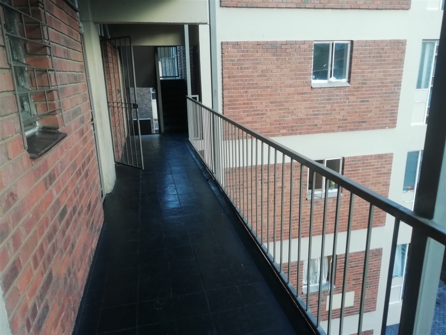 1 Bedroom Property for Sale in Sunnyside Gauteng