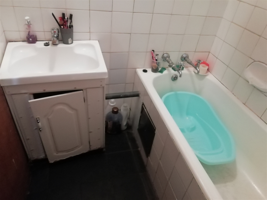 1 Bedroom Property for Sale in Sunnyside Gauteng