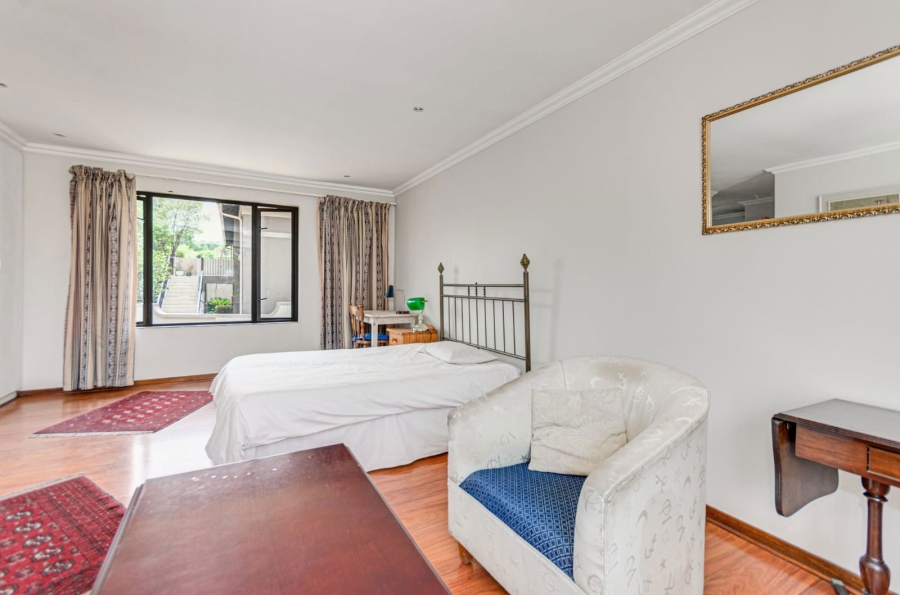 1 Bedroom Property for Sale in Bryanston Gauteng