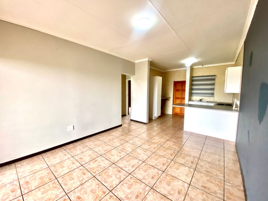 2 Bedroom Property for Sale in Noordheuwel Gauteng