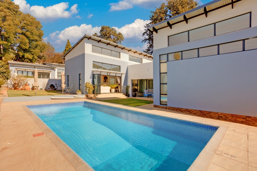 6 Bedroom Property for Sale in Forest Town Gauteng