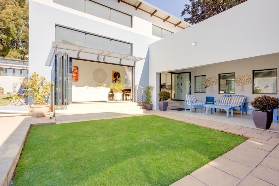 6 Bedroom Property for Sale in Forest Town Gauteng