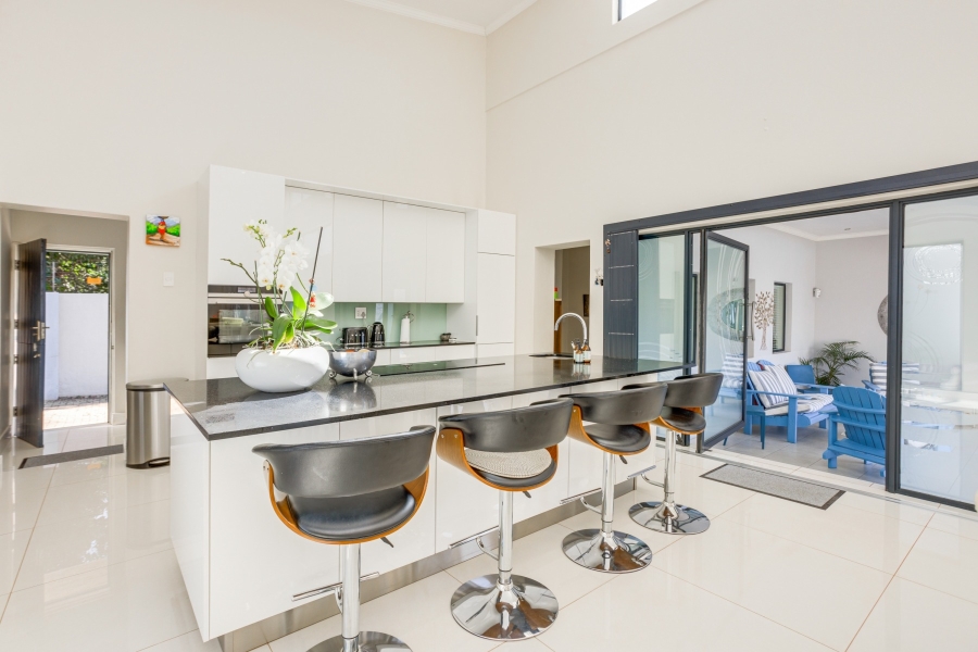 6 Bedroom Property for Sale in Forest Town Gauteng