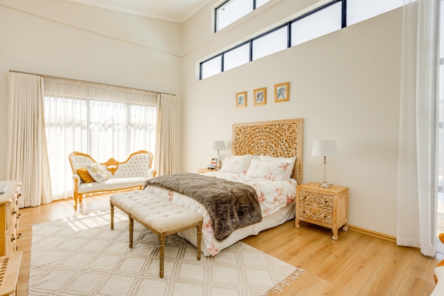 6 Bedroom Property for Sale in Forest Town Gauteng