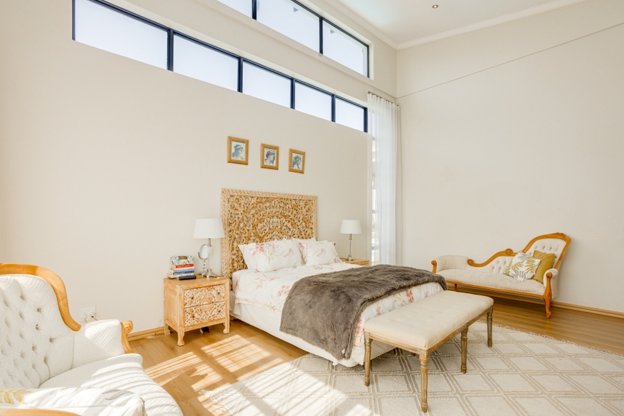 6 Bedroom Property for Sale in Forest Town Gauteng