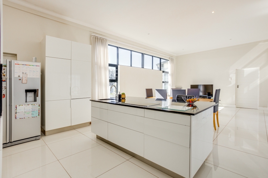 6 Bedroom Property for Sale in Forest Town Gauteng