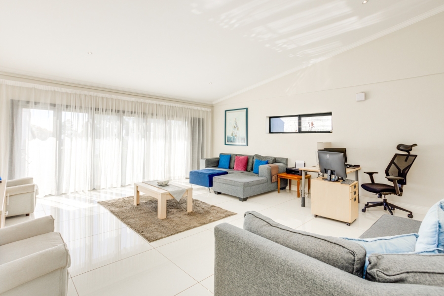 6 Bedroom Property for Sale in Forest Town Gauteng