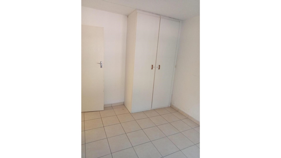 2 Bedroom Property for Sale in Sunninghill Gauteng
