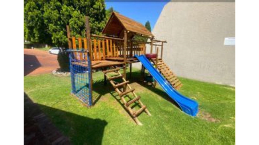 2 Bedroom Property for Sale in Sunninghill Gauteng