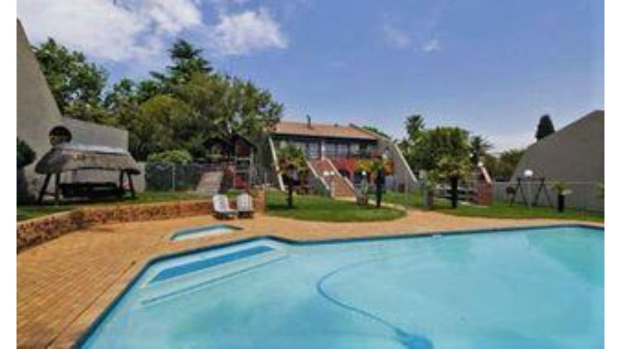 2 Bedroom Property for Sale in Sunninghill Gauteng