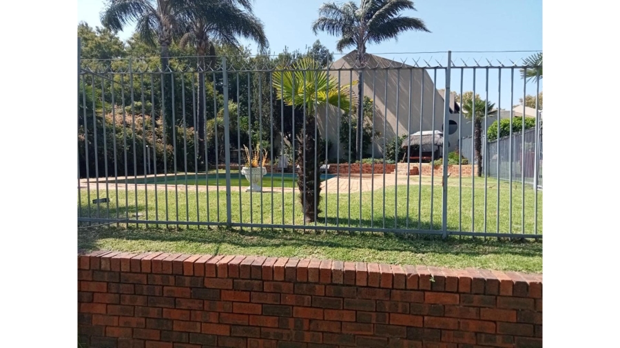 2 Bedroom Property for Sale in Sunninghill Gauteng
