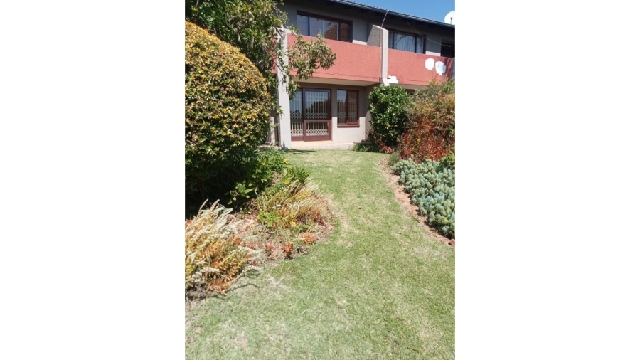 2 Bedroom Property for Sale in Sunninghill Gauteng