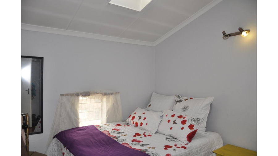 2 Bedroom Property for Sale in Vorna Valley Gauteng
