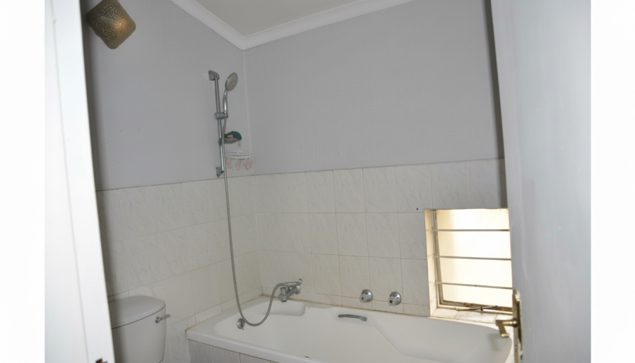 2 Bedroom Property for Sale in Vorna Valley Gauteng