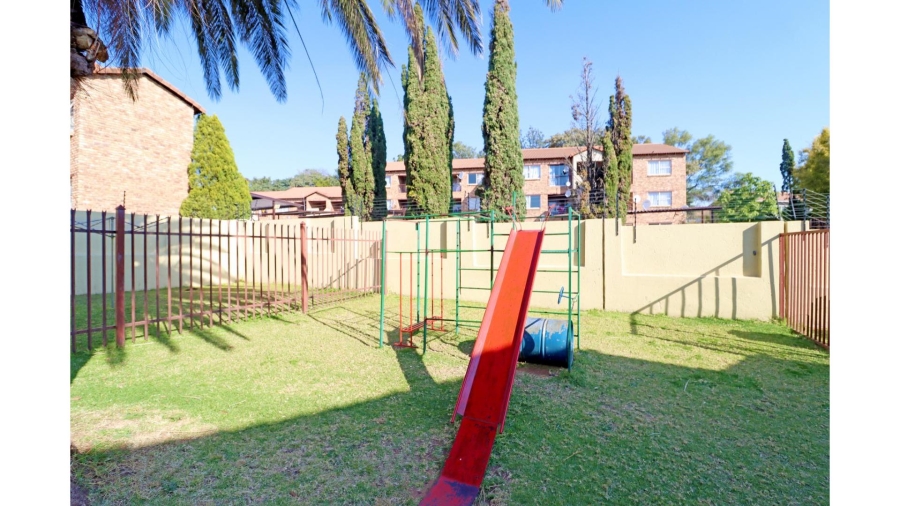 2 Bedroom Property for Sale in Vorna Valley Gauteng