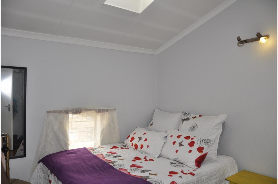 2 Bedroom Property for Sale in Vorna Valley Gauteng