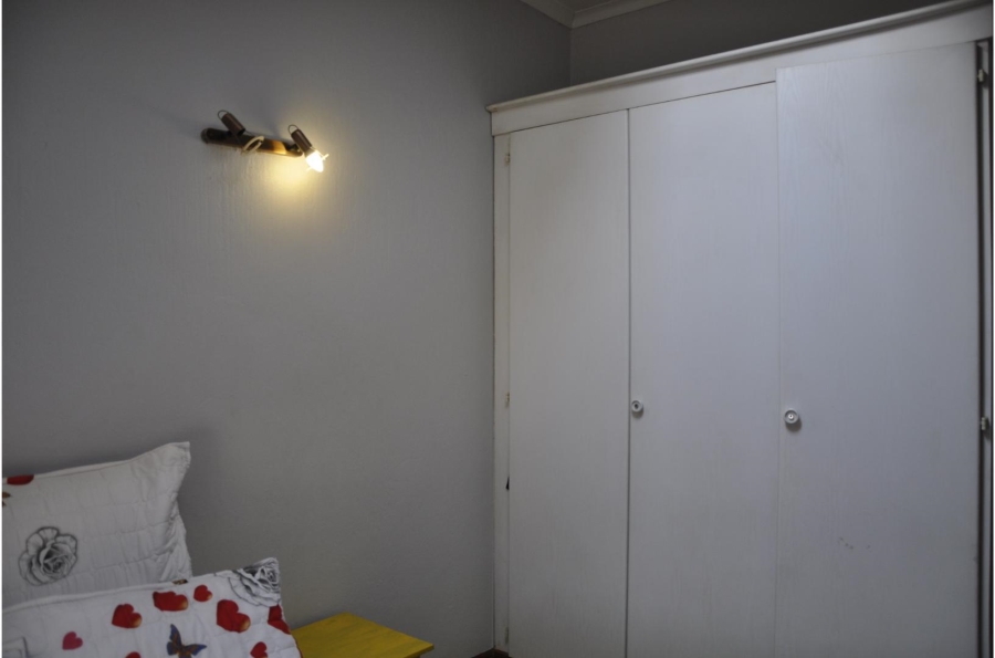 2 Bedroom Property for Sale in Vorna Valley Gauteng