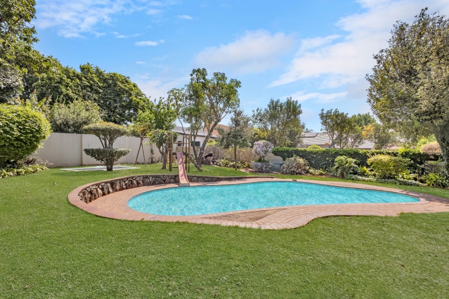 4 Bedroom Property for Sale in Linden Gauteng