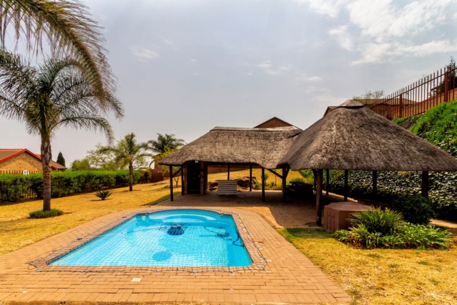 3 Bedroom Property for Sale in Wilgeheuwel Gauteng