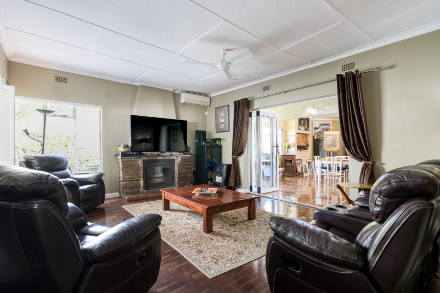 5 Bedroom Property for Sale in Savoy Estate Gauteng
