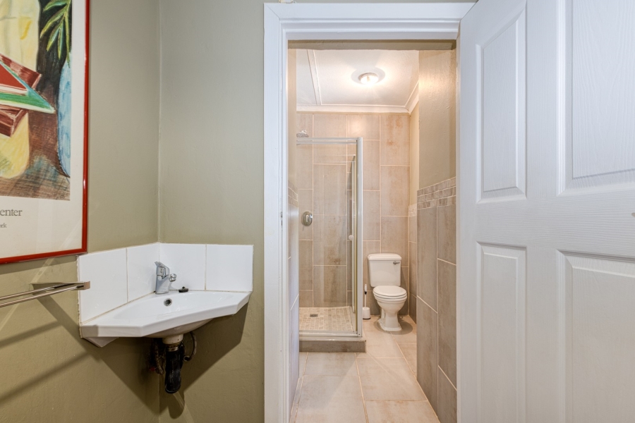5 Bedroom Property for Sale in Savoy Estate Gauteng