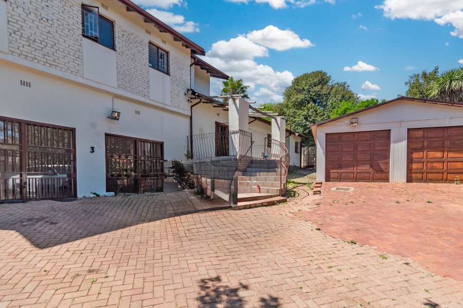 3 Bedroom Property for Sale in Wilro Park Gauteng