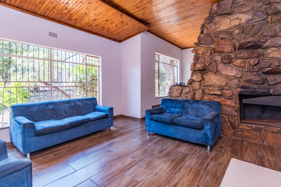 3 Bedroom Property for Sale in Wilro Park Gauteng