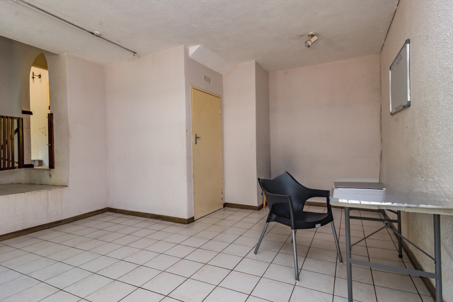 3 Bedroom Property for Sale in Wilro Park Gauteng