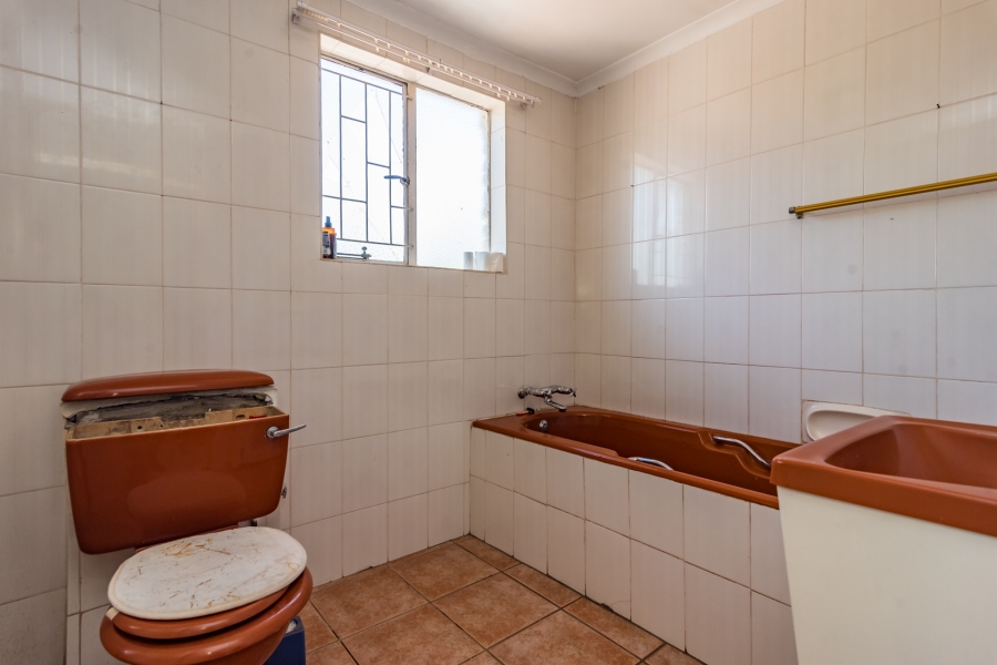 3 Bedroom Property for Sale in Wilro Park Gauteng