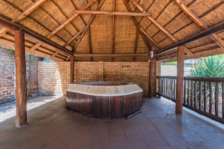3 Bedroom Property for Sale in Wilro Park Gauteng