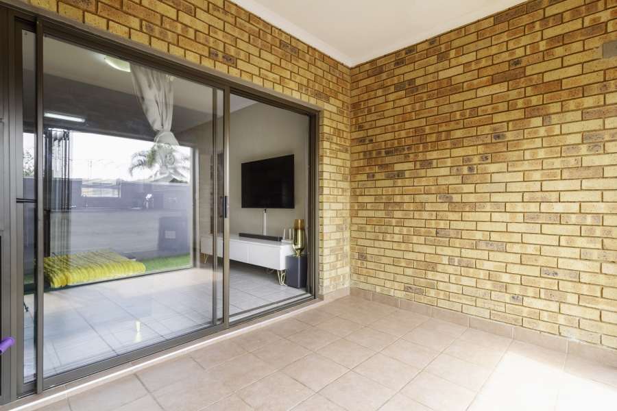 2 Bedroom Property for Sale in Wilgeheuwel Gauteng