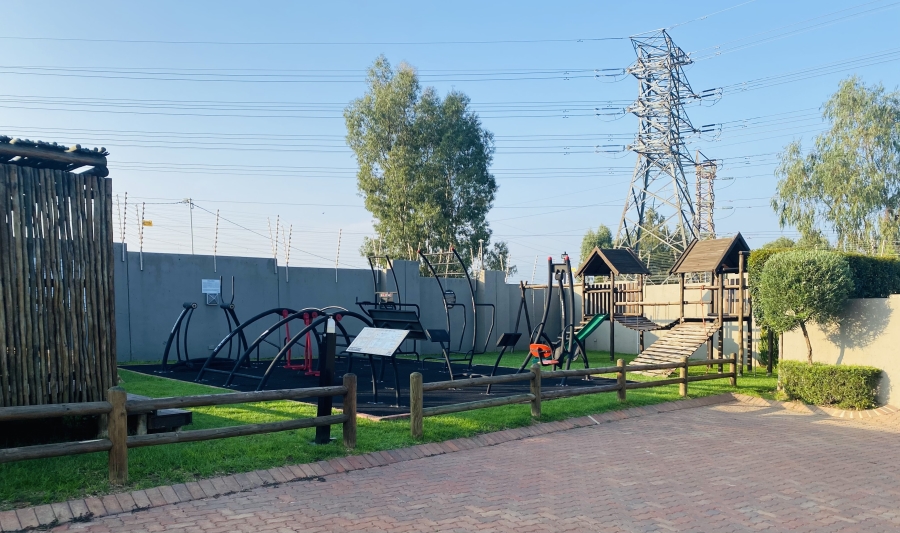 2 Bedroom Property for Sale in Barbeque Downs Gauteng
