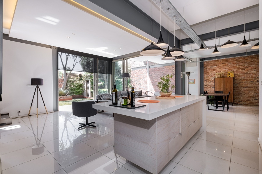 2 Bedroom Property for Sale in Dunkeld Gauteng