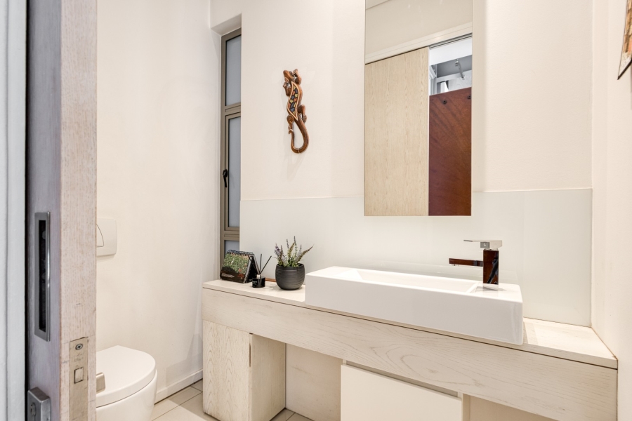 2 Bedroom Property for Sale in Dunkeld Gauteng