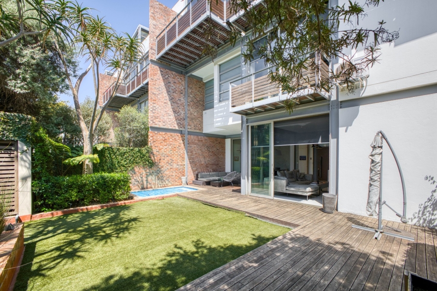 2 Bedroom Property for Sale in Dunkeld Gauteng