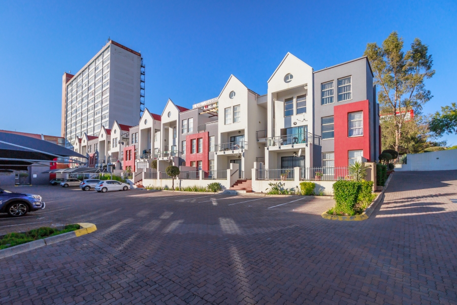 2 Bedroom Property for Sale in Ferndale Gauteng