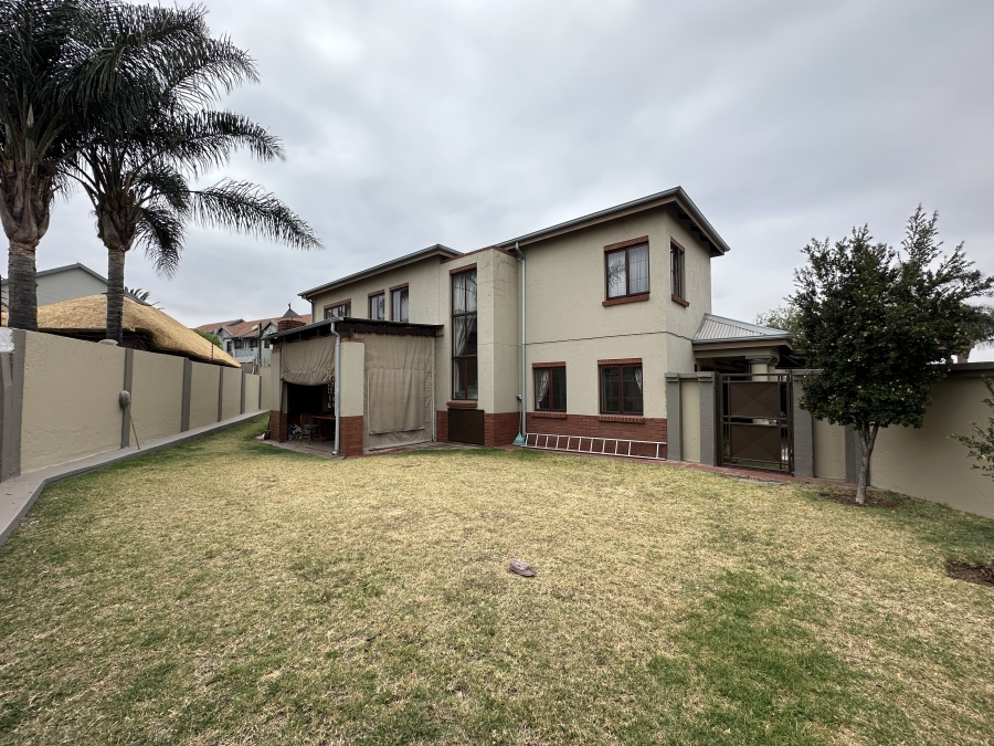 4 Bedroom Property for Sale in Verwoerdpark Gauteng