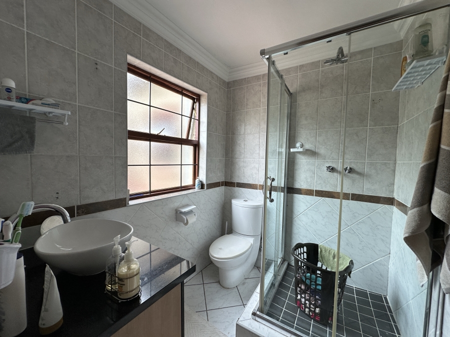 4 Bedroom Property for Sale in Verwoerdpark Gauteng