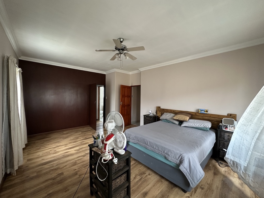 4 Bedroom Property for Sale in Verwoerdpark Gauteng