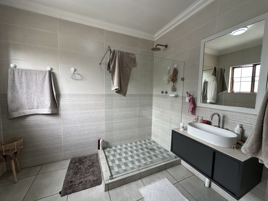 4 Bedroom Property for Sale in Verwoerdpark Gauteng