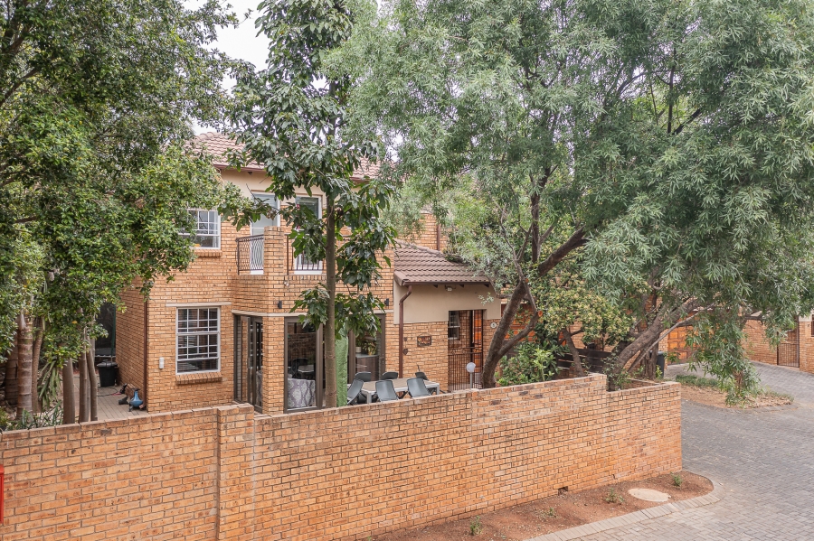 3 Bedroom Property for Sale in Honeydew Ridge Gauteng