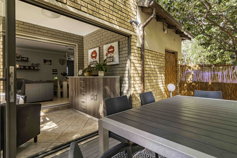 3 Bedroom Property for Sale in Honeydew Ridge Gauteng