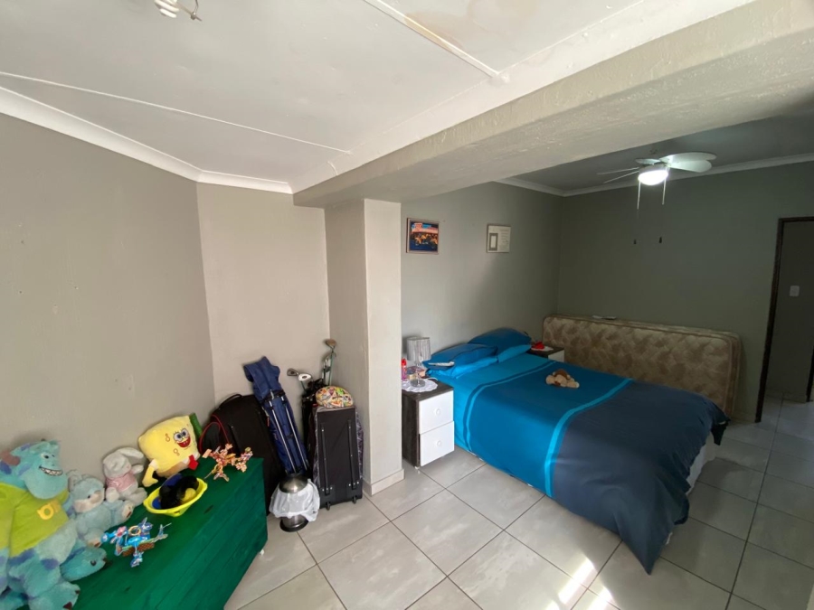 To Let 4 Bedroom Property for Rent in Garsfontein Gauteng